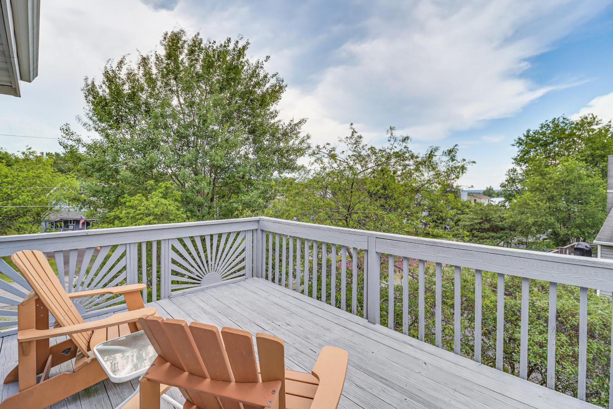Holiday home With Hot Tub, Walk To